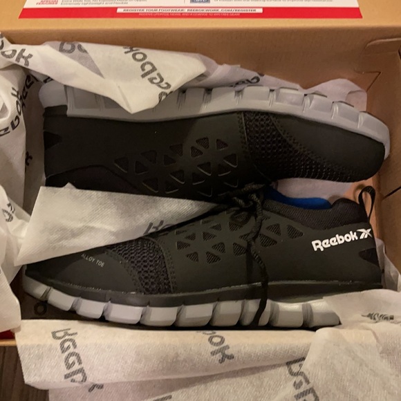 Reebok work shoes - Picture 4 of 8